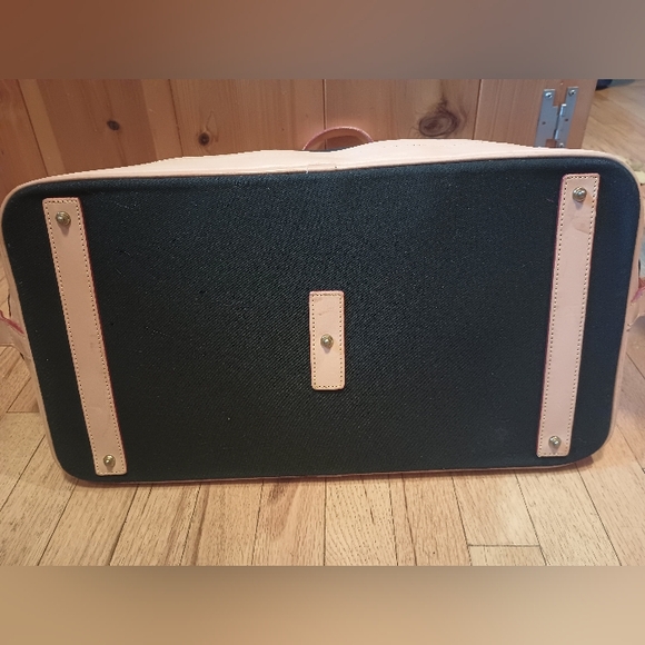 Dooney and Bourke Cabriolet Weekender - Picture 4 of 16